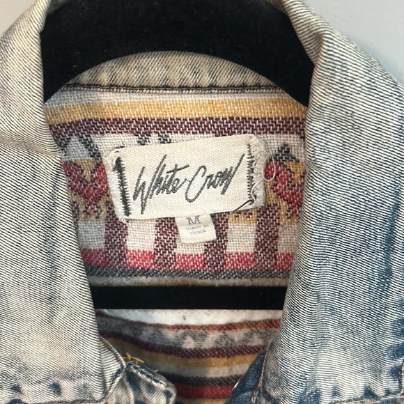 Distressed Jean Jacket with Embroidery - Picture 3 of 10